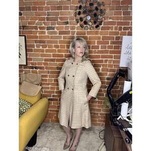 Vintage Double-Breasted Womens Trench Coat Belted Waist Gold toned Buttons Sz M